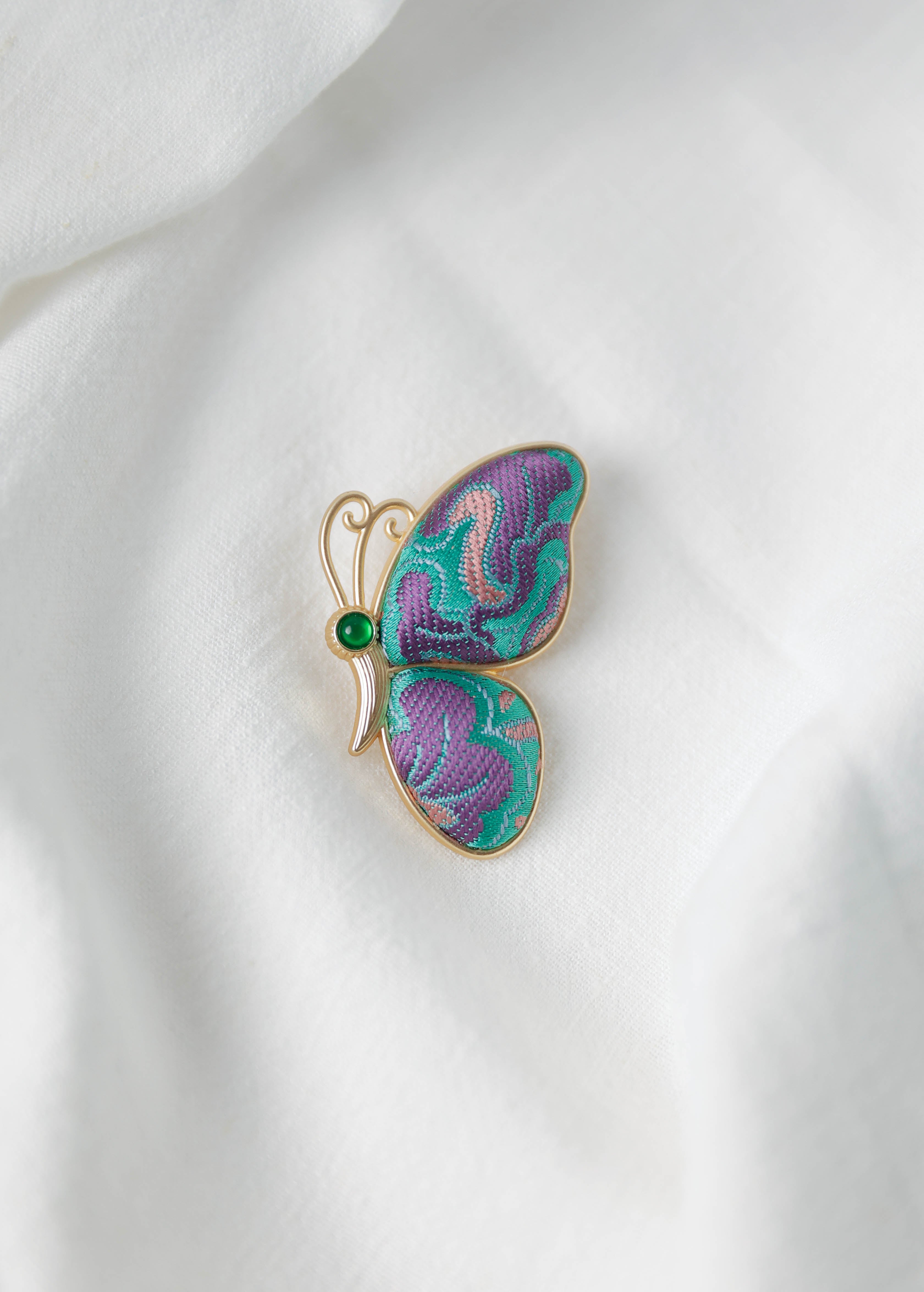 Song Brocade Butterfly Brooch: A Wearable Masterpiece in Silk & Gold