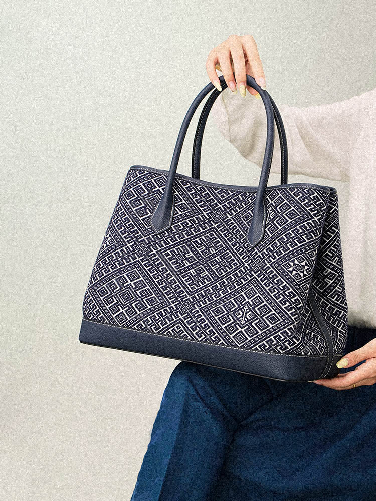 Majestic Journey Song Brocade Heritage Tote