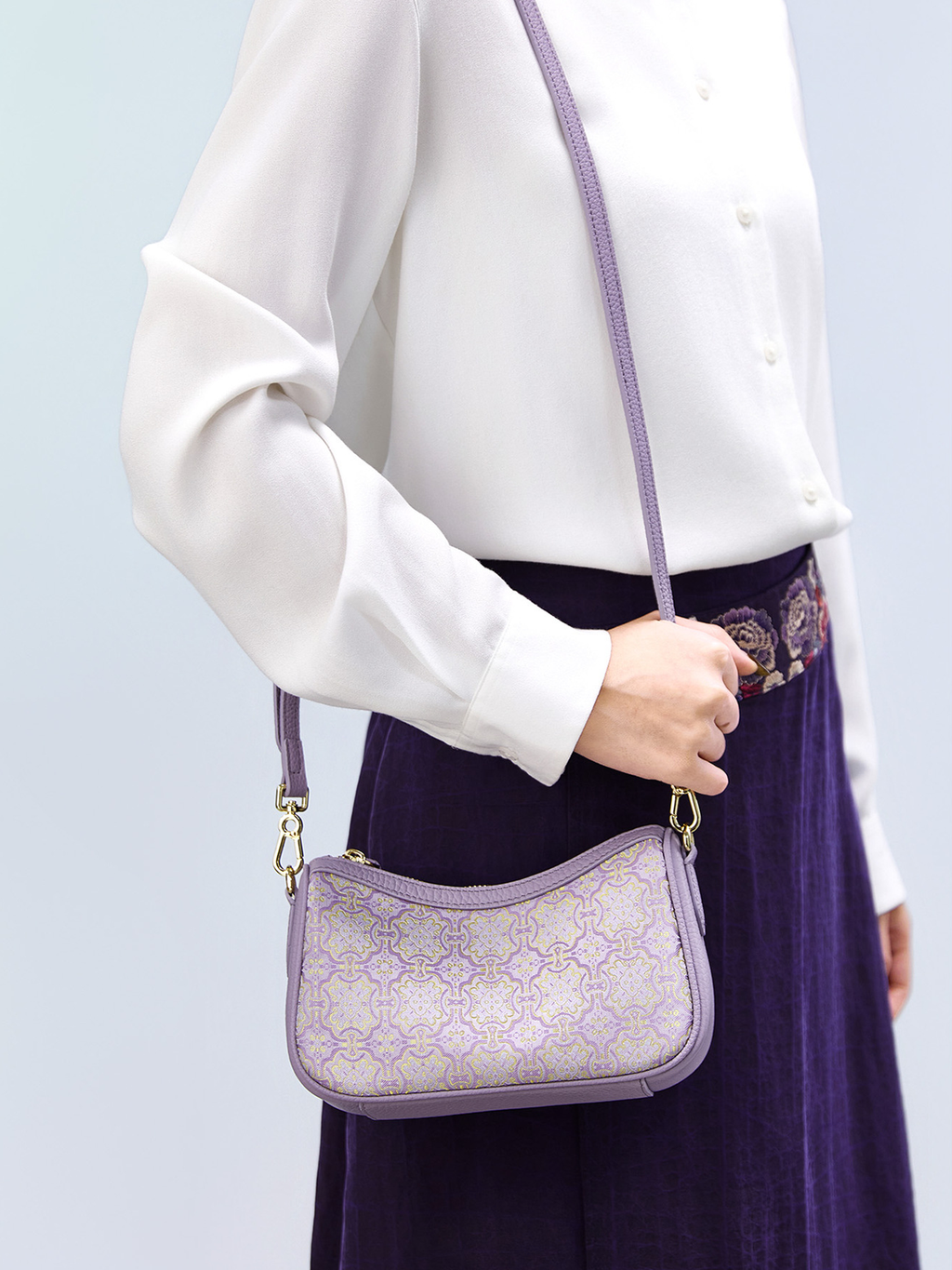 Auspicious Victory Song Brocade Baguette Bag