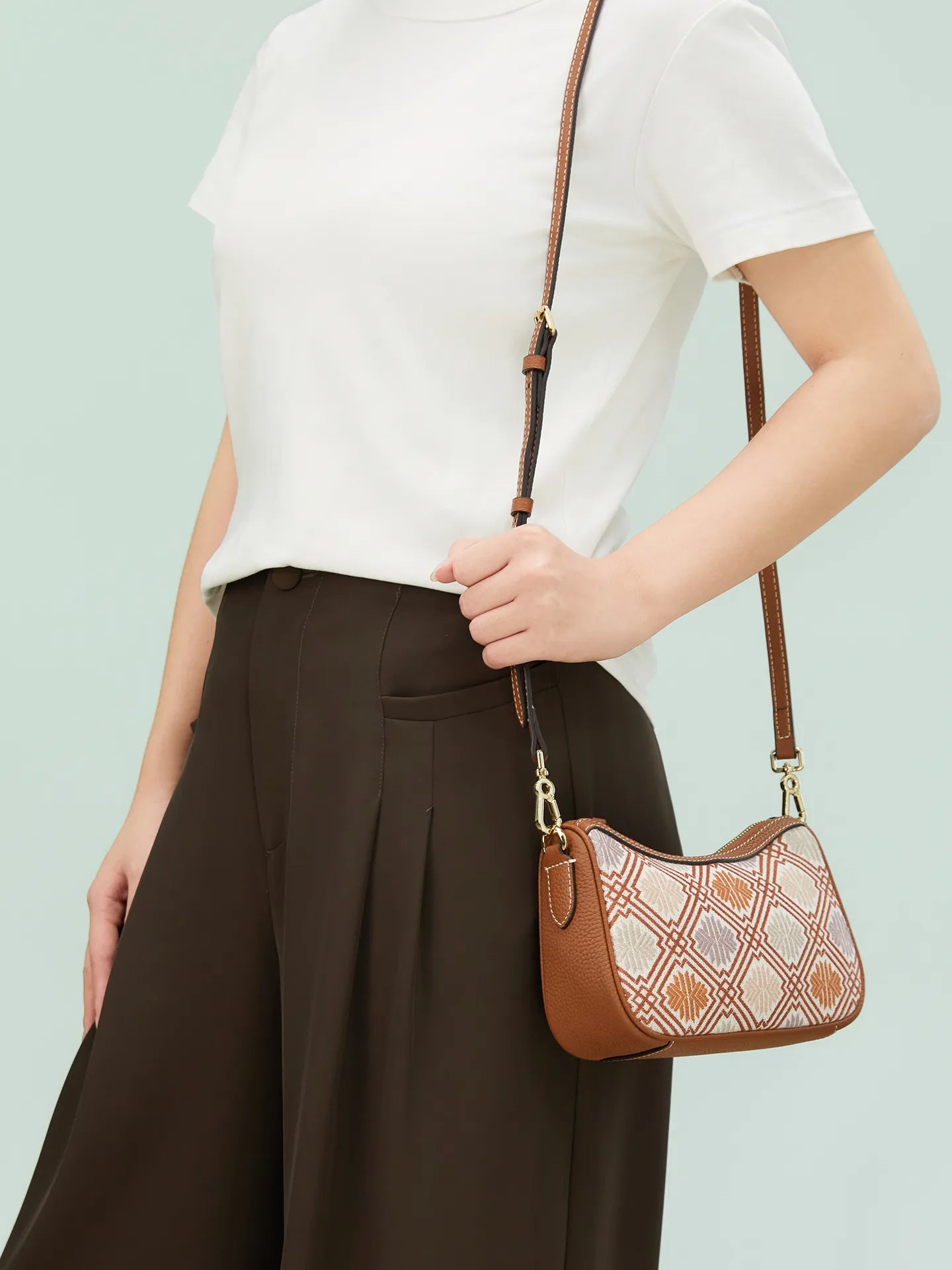 Auspicious Lattice Zhuang Brocade Baguette Bag