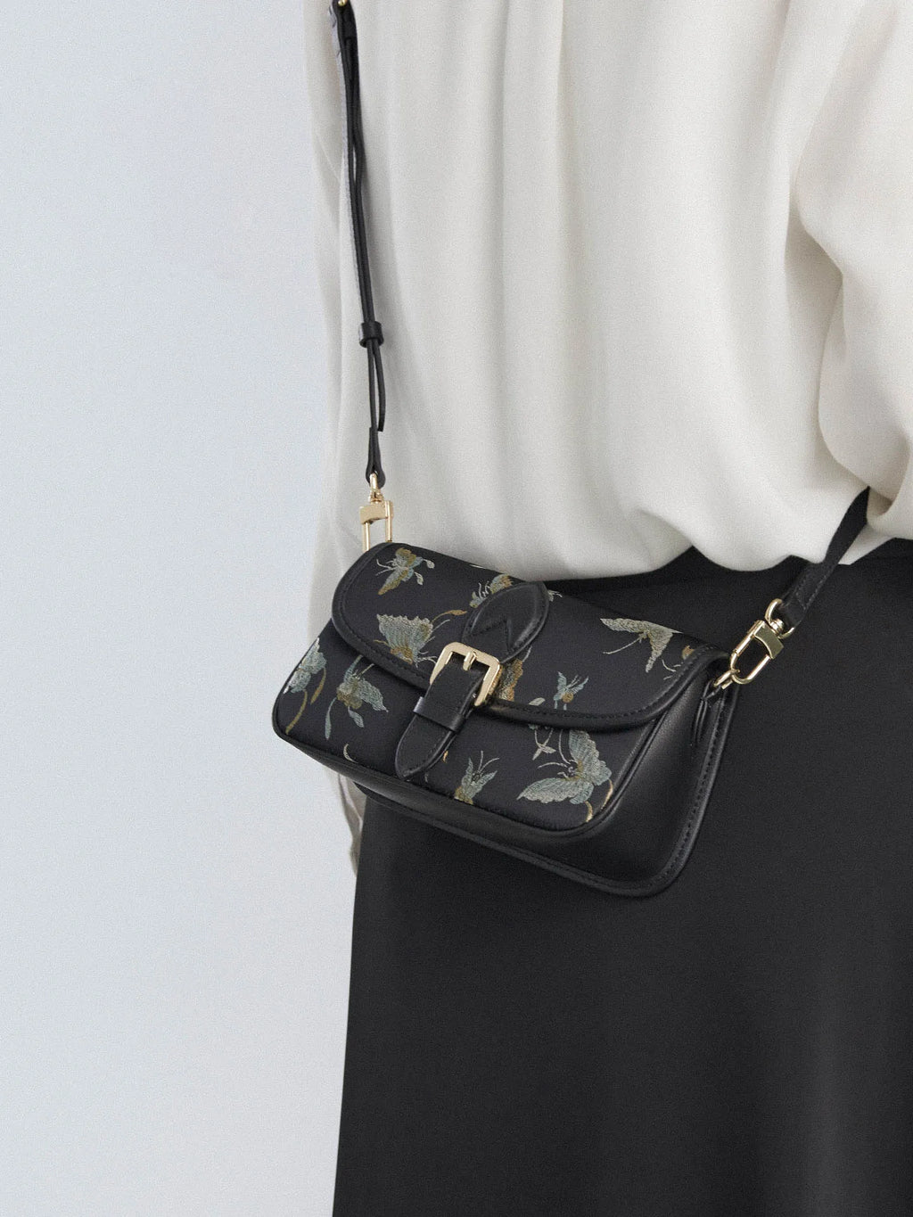 Gilded Butterfly Song Brocade Shoulder Bag